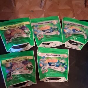 Gain Flings! Ultra Oxi Laundry Detergent Pods